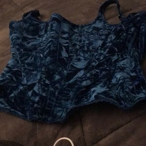 Trendy velvet corset